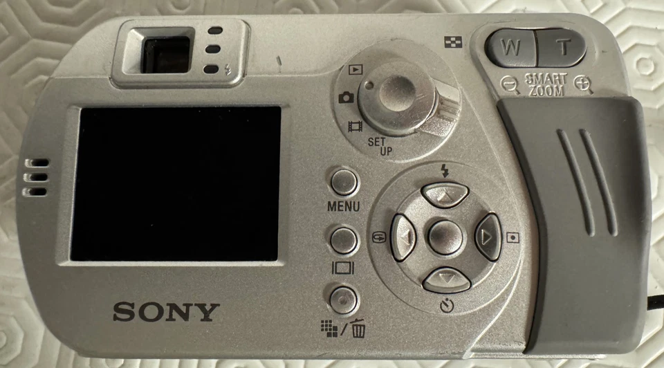 Sony Cyber-shot DSC-P32 3.2MP Digital Camera – Untested - Image 3 of 4