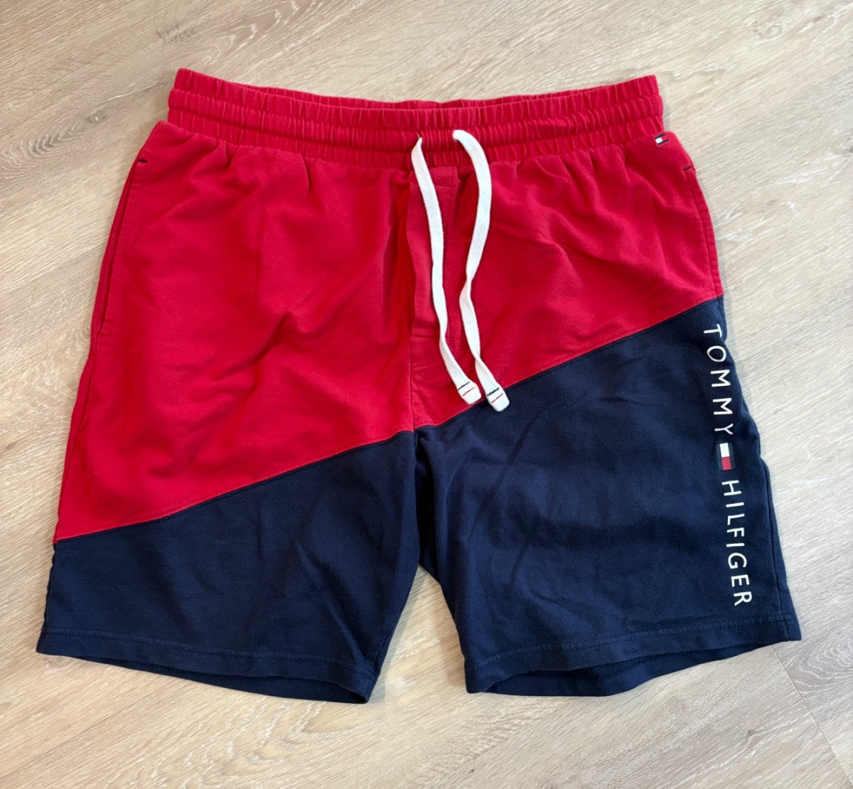 Tommy Hilfiger Sleepwear Shorts Mens Large L Red Navy Blue Colorblock Lounge