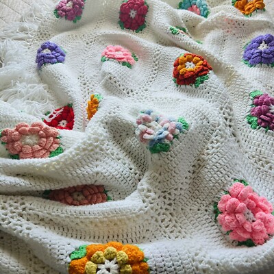King Size 3D Flower Granny Square Crochet blanket