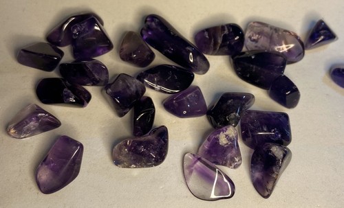 Lot AMETHYST Trommelsteine ( 250 gr), tumbled Tanzania - Picture 2 of 2