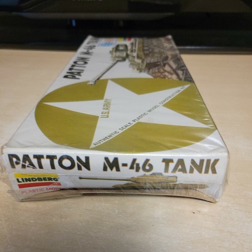 Rare Lindberg 3/16 inch Scale WWII M-46 PATTON TANK Model Kit 1975 - Picture 3 of 4
