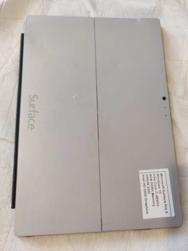 Microsoft Surface Pro 3, Intel Core i7-4650U, 8GB RAM, 256GB SSD, 12", Silver - - Image 3 of 4