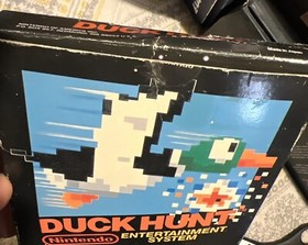 Nintendo NES 1985 Duck Hunt Matte Sticker Seal 1st Run Test Market CIB RARE!