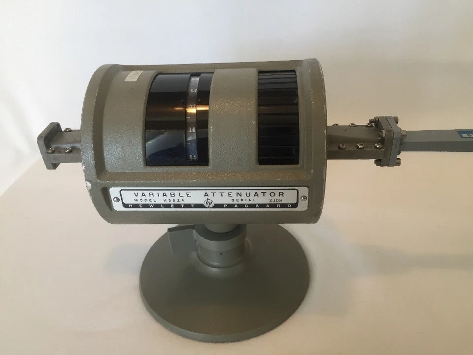 Atenuador variable HP K382A, 18-26,5 GHz, 0-50 dB Foto 2 de 4