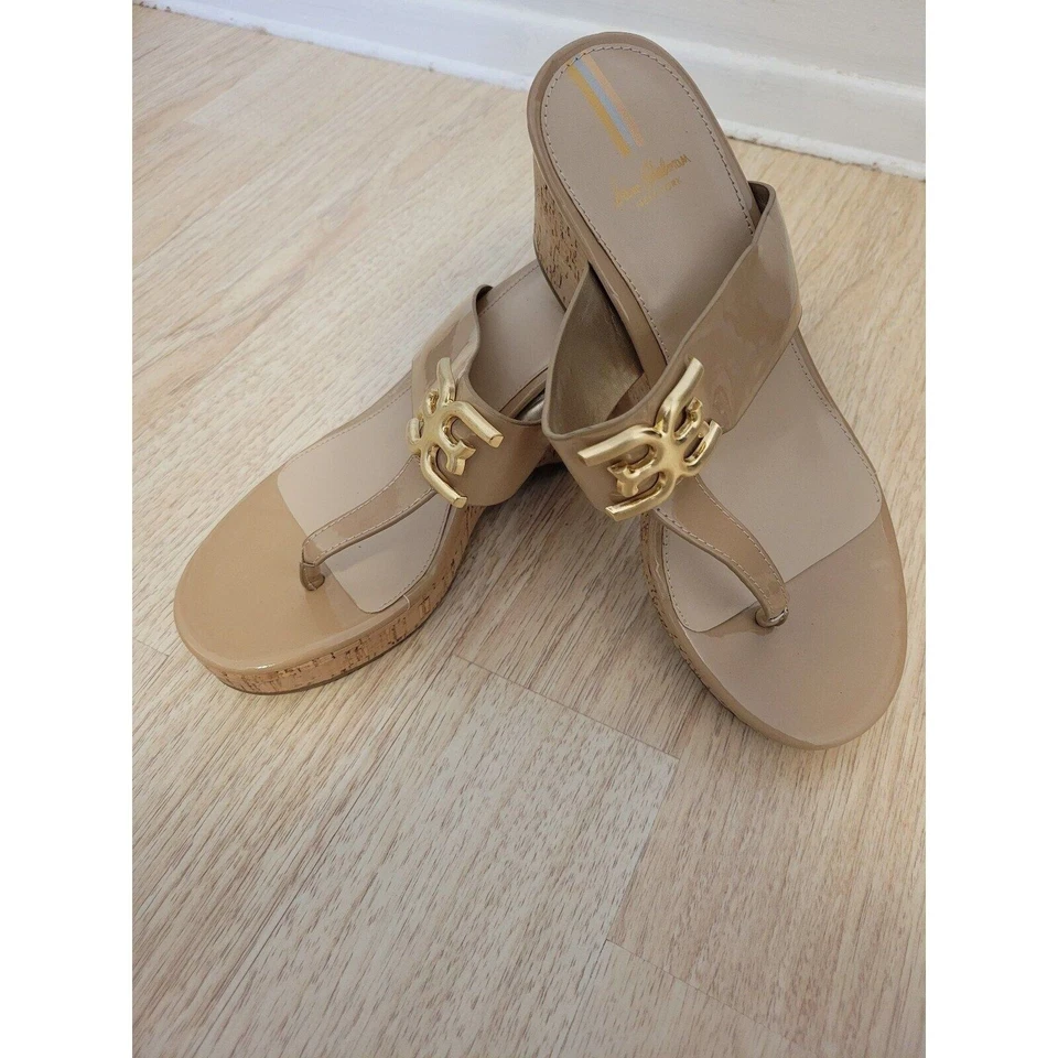 Mujer Talla 8.5 Sam Edelman Marrón Yardlie Oro Hebilla Cuña Open Toe Sandalia - Imagen 4 de 4