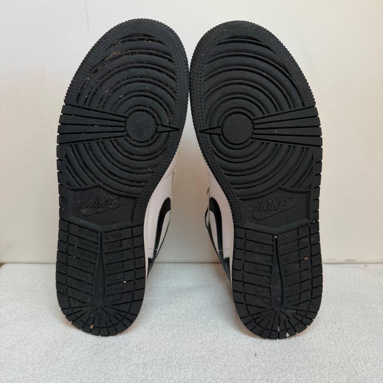 Nike Air Jordan 1 Low White Black Men's Size 6 Sneakers thumbnail 6