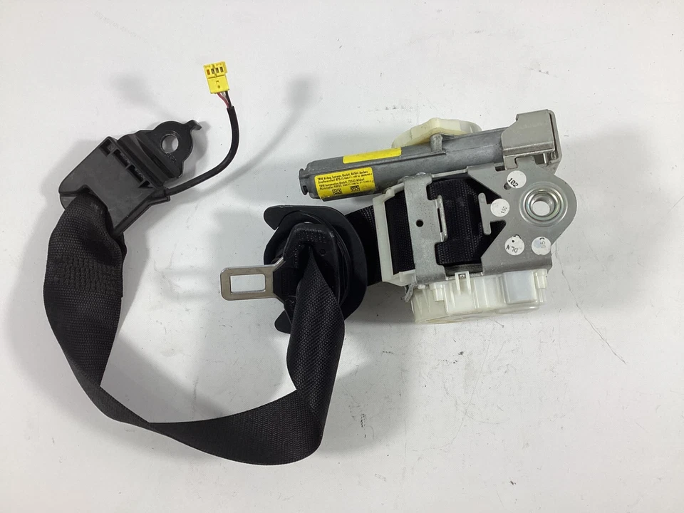 Cinturón de seguridad delantero derecho Mercedes-Benz C300 C250 2008-2014 negro OEM. Foto 3 de 4