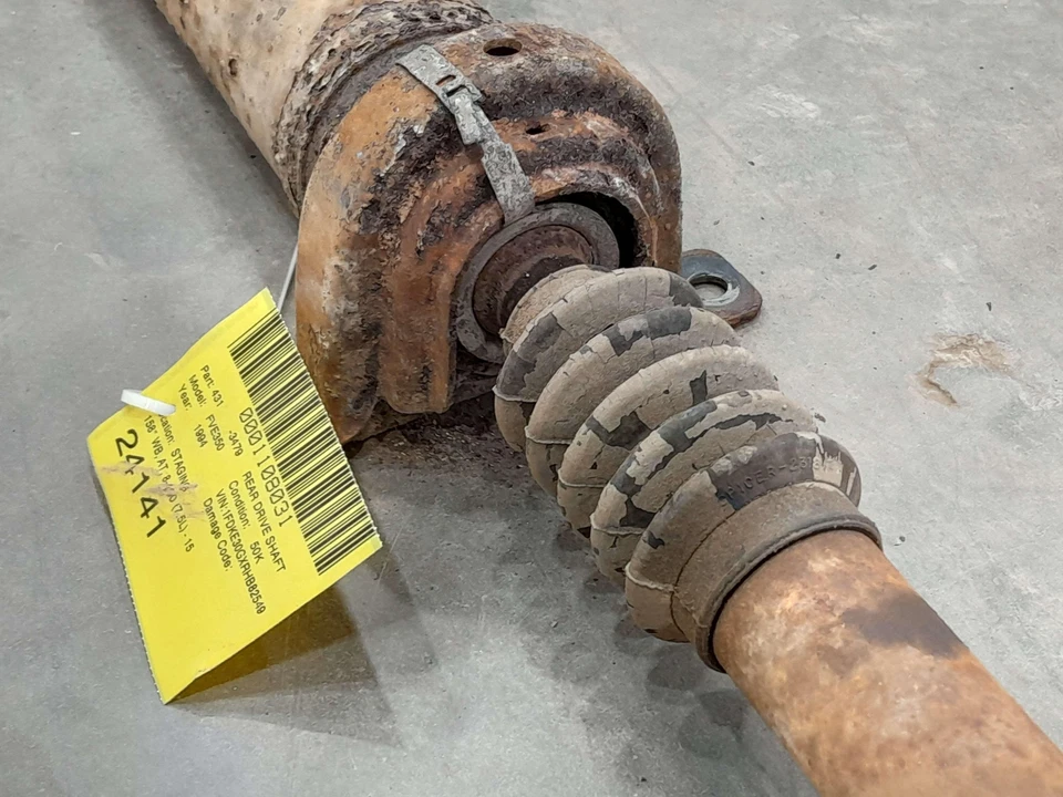 93 - 96 Ford E-350 7.5L Rear Driveshaft Propeller Shaft 158" Wheelbase OEM - Изображение 2 из 4