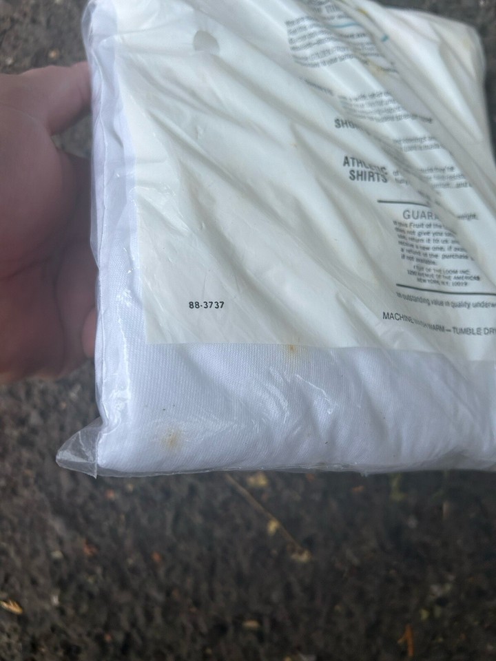 NEW OLD STOCK! vintage 70s Fruit of the Loom Golden Blend 3Pack T