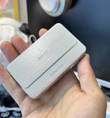 Sony Cyber Shot DSC-T99 14.1MP CCD Vintage Digital Camera -Green