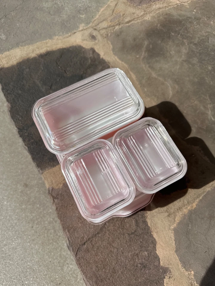 RARO ROSA vintage PYREX 8 piezas juego de almacenamiento Foto 3 de 4