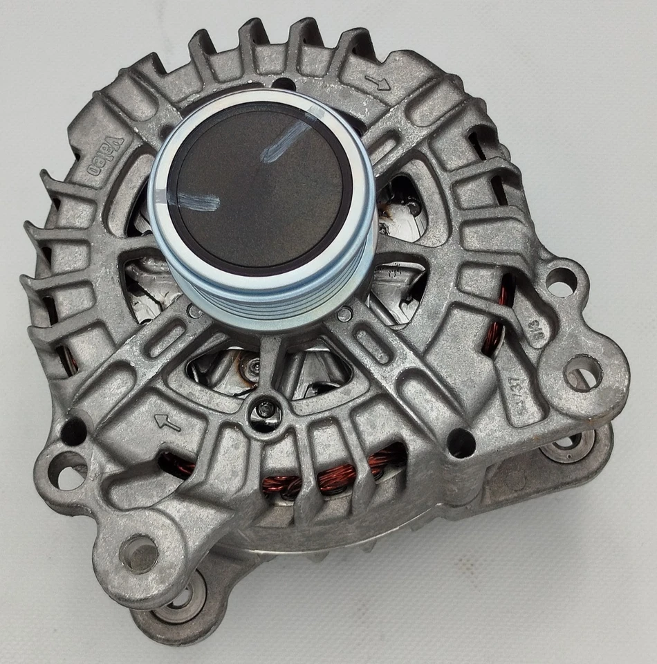 NEW + Genuine VW AG VW Audi Seat Skoda Cupra Valeo Alternator 04L903021K - Image 2 of 4