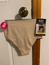 BRAND NEW 2 PACK MAIDENFORM SIZE MEDIUM SHAPING THONGS-NUDE AND BLACK