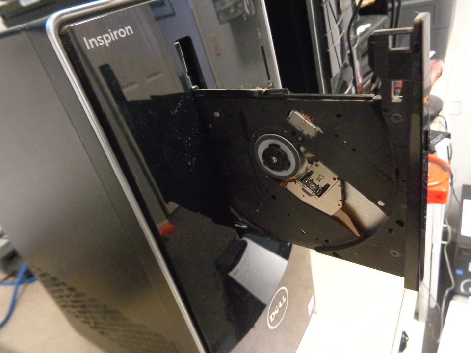 戴尔 Inspiron 3668 MT 英特尔酷睿 I3-7100 3.9 GHz 8 GB ram 1 TB 硬盘 Windows 10 — 第 2/4 张图片