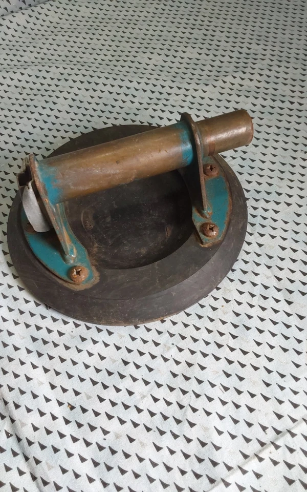 CRL Sure-Grip 8" Vacuum Lifter - Image 2 of 4