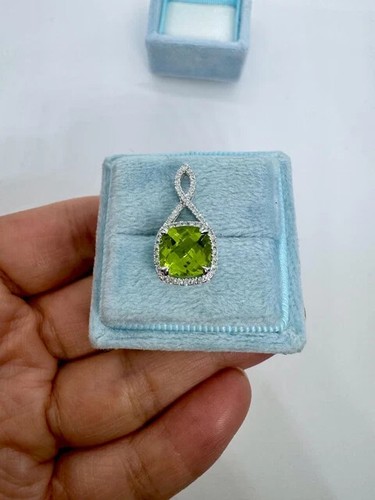 2 Ct Cushion Cut Lab Created Peridot Halo Pendant 14K White Gold Plated F/Chain - Picture 3 of 8