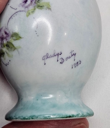 Ewer, Small Hand Painted with Purple Flowers, Signed, Vintage - Picture 3 of 11
