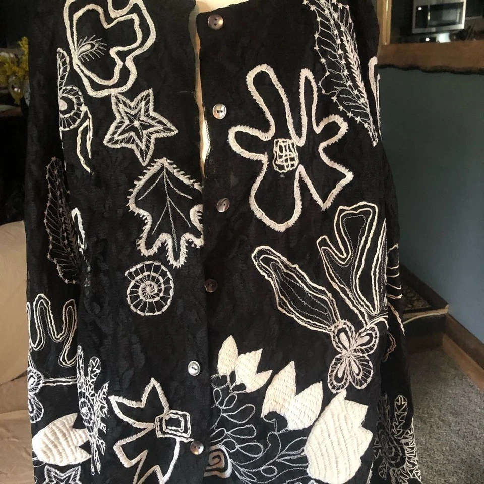 Laura Ashley light weight jacket/ shell. Size small Foto 2 de 4