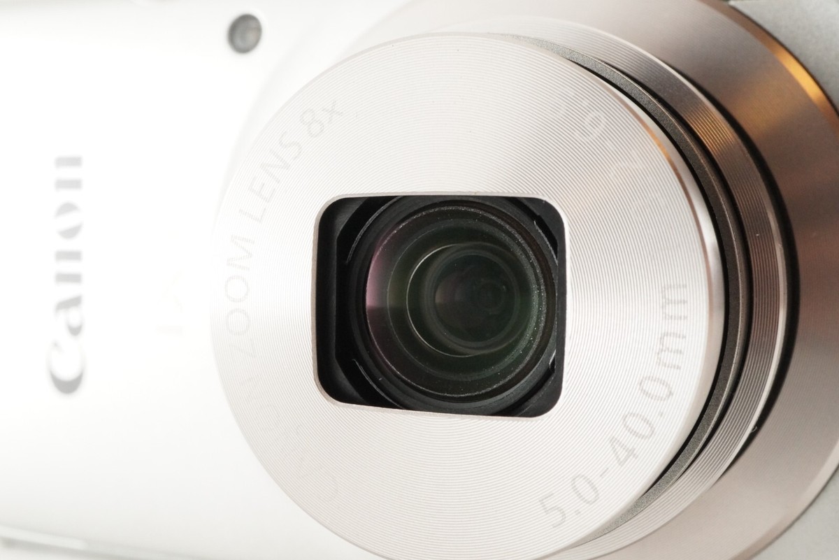 Canon IXY 200 Silver With 4GB SDHC Card Compact Digital Canon IXY 200 Silver With 4GB SDHC Card Compact Digital