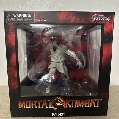 Diamond Select Toys Mortal Kombat Raiden PVC Gallery Figure 
