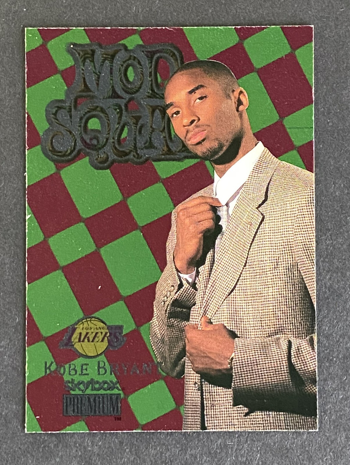 1998-99 Skybox Premium Mod Squad 4MS Kobe Bryant SP Insert #4 of 15 Lakers