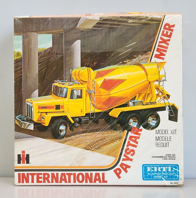 1977 ERTL International Paystar 5000 Cement Mixer 1/25 Model 1977 ERTL International Paystar 5000 Cement Mixer 1/25 Model