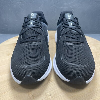 Nike Quest 5 Road Running Shoes Black White Smoke Grey Mens  display picture 2