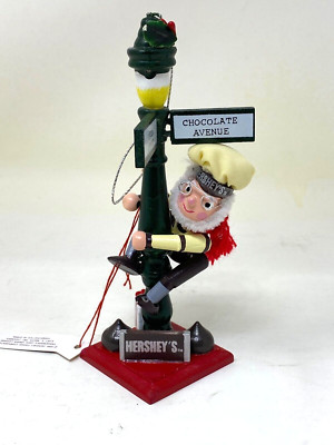 HERSHEYS Christmas Chef Ornament Chocolate Avenue Lamp Post Figurine Holiday