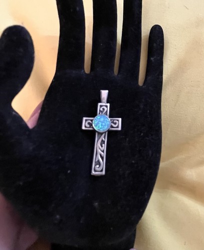 Vintage Sterling Silver (925) Cross W/ Fire Blue Opal Center Stone - Picture 3 of 6