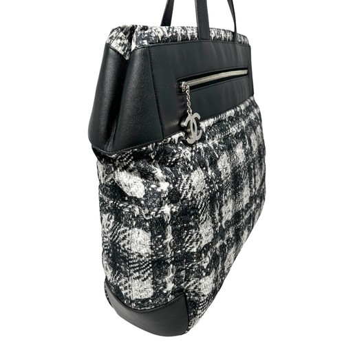 CHANEL Vintage 2013 CC Logo Tweed Print Tote Bag Black Silver Nylon Leather - Picture 8 of 13