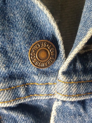 Vintage Levi Strauss 90's Dark Blue Jean Jacket Coat Button Size 40L Rider/Biker - Picture 4 of 15