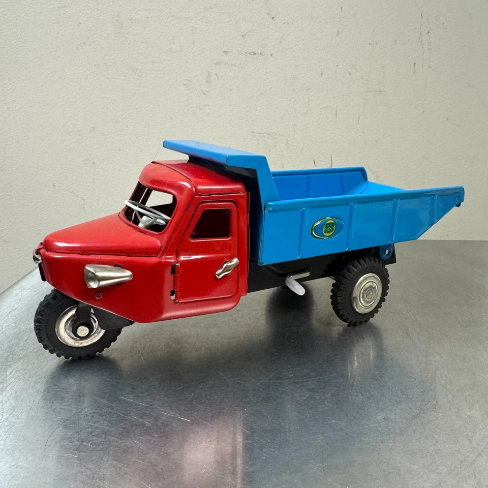 Camión de volteo gigante de tres ruedas de colección de la década de 1960 USAGIYA TOY Co. juguete de hojalata - Marusan JAPÓN Foto 2 de 4