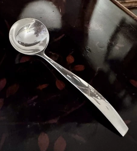 Mid Century DISCOVERY Wallace - Sterling Silver Gravy Ladle - 75 grams