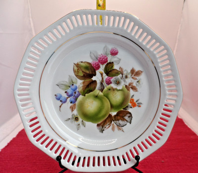 Vintage Handpainted Schwarzenhammer Bavarian Porcelain Plate..