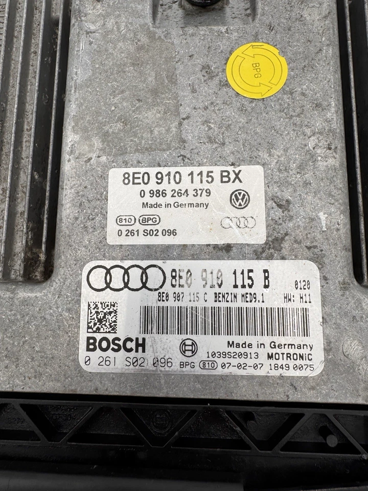 Audi A4 Quattro 2005 - ECM ECU - # 8E0 910 115 B Foto 2 de 4