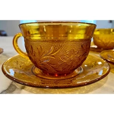 Anchor Hocking Desert Gold Amber Sandwich Glass 9 Piece Cup & Saucer Set