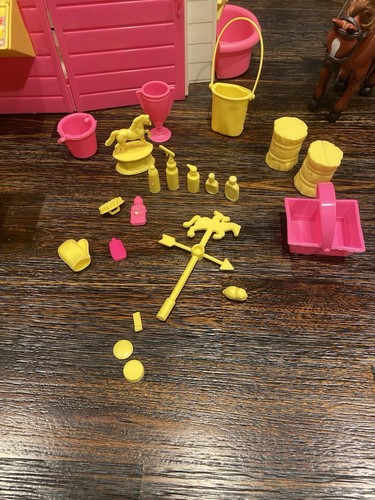 Vintage Barbie Futterspaß Stall Spielset von Mattel Zubehör & Pferd - Bild 2 von 17