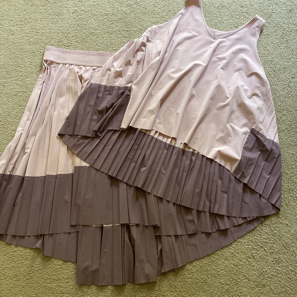 Conjunto de camiseta y camiseta plisada Athleta de 2 piezas en malva ahumada, nuevo con etiquetas 2X Foto 3 de 4