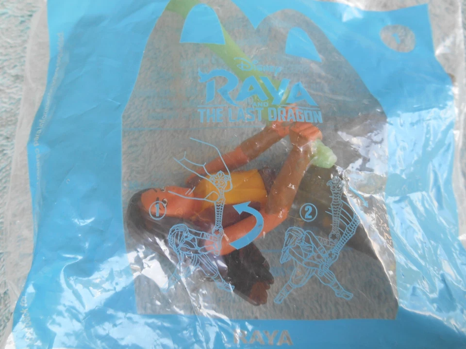 McDONALD'S HAPPY FOOD TOY 2021 Disney's Raya and The Last Dragon #1 ¡Raya sellada! Foto 2 de 4