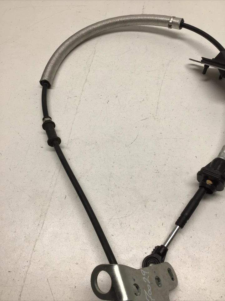 MITSUBISHI MIRAGE 2022 1,2 L línea de cable de freno de mano de estacionamiento trasero de emergencia OEM Foto 4 de 4