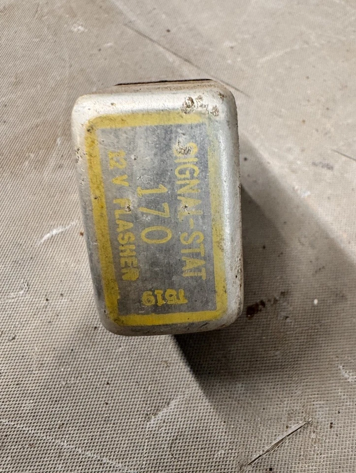 Corvette Camaro GTO 1965-1973 señal de giro 170 intermitente Firebird Chevelle 442 Nova Foto 2 de 4