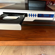 QUAD 99 CDP-2 CD Player and Preamplifier Silver with QUAD Remote Control
