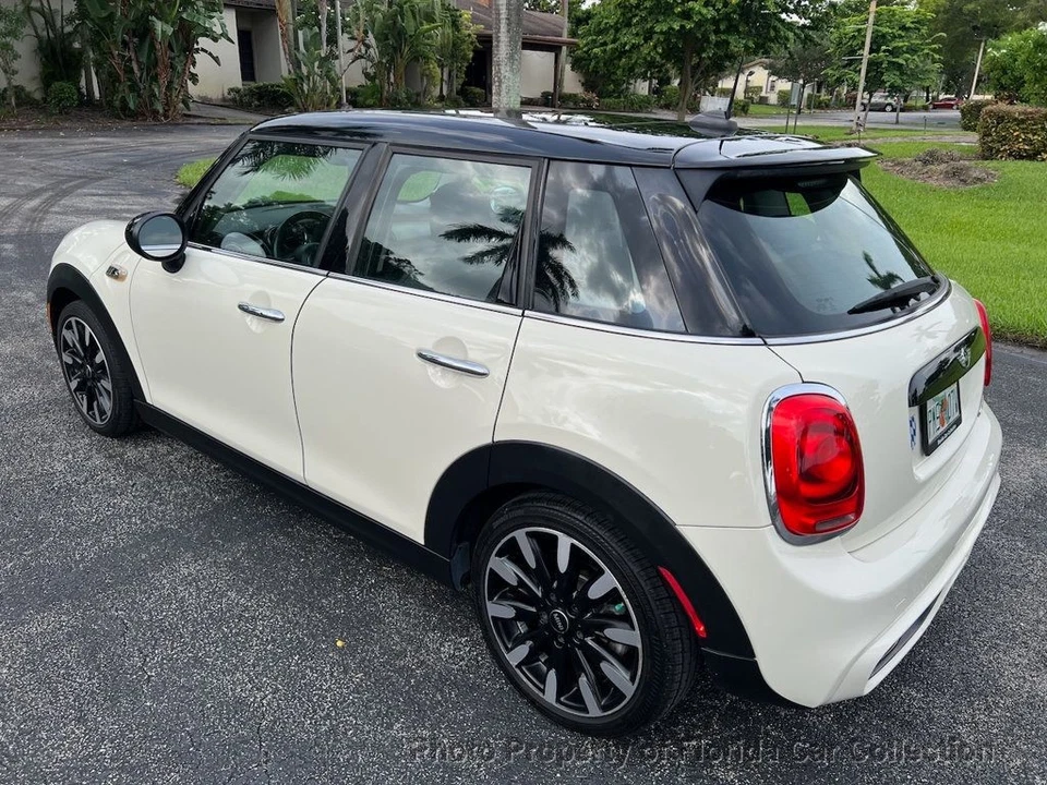 2015 MINI Cooper S Hardtop 4 Door  - Image 3 of 4