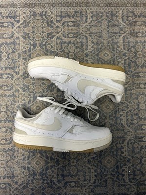 Nike Gamma Force Women Size 9Cream and whiteNEW WITHOUT BOX