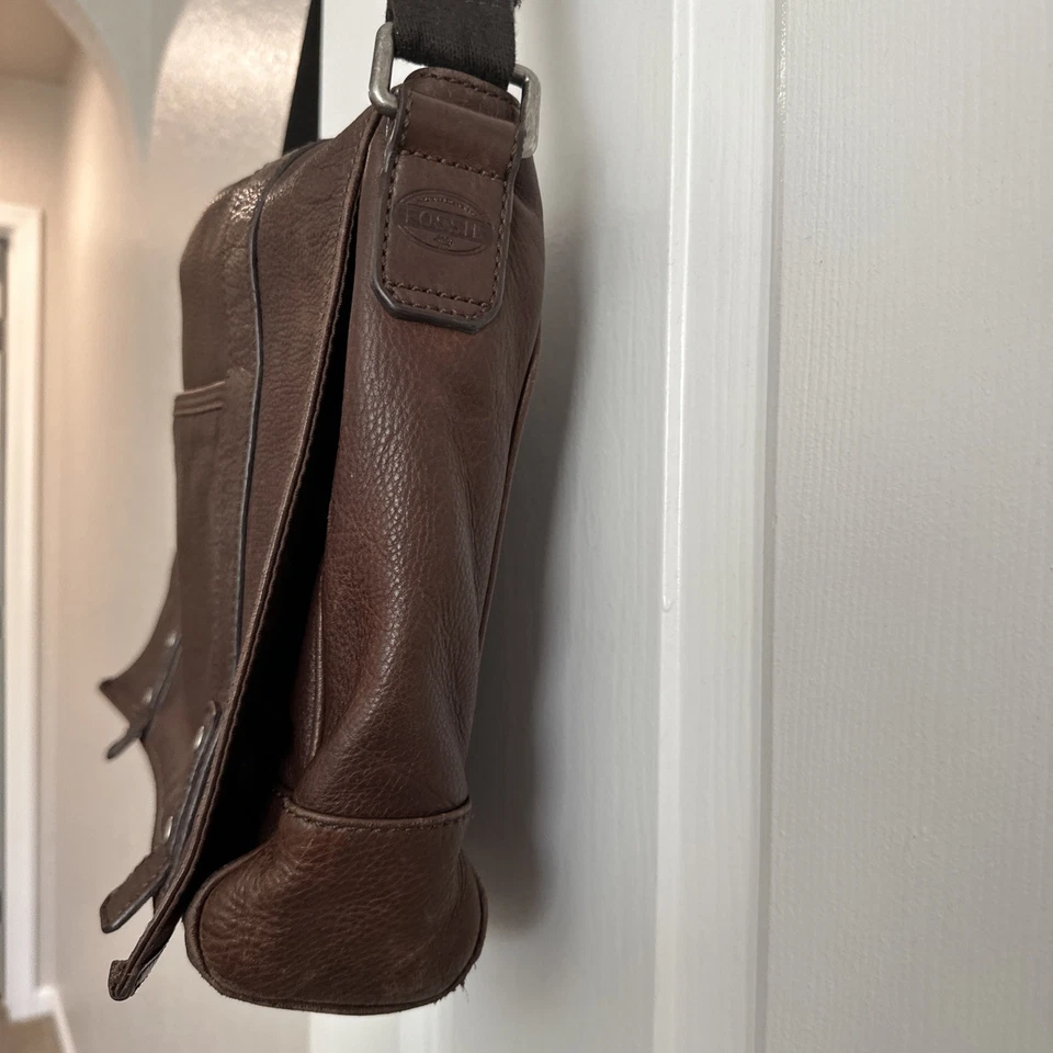 Fossil De Colección Cuero Maletín para Laptop Bolso Mensajero Marrón, Bolso Grande 16” x 12” Foto 4 de 4