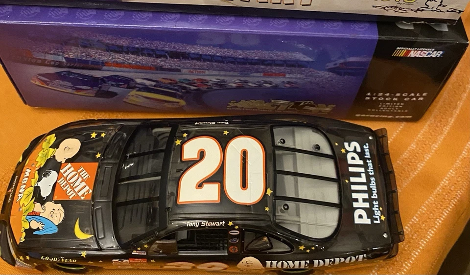 #20 TONY STEWART HOME DEPOT EN BUSCA DE LA GRAN CALABAZA 2002 Gran Premio 1:24 Foto 2 de 4