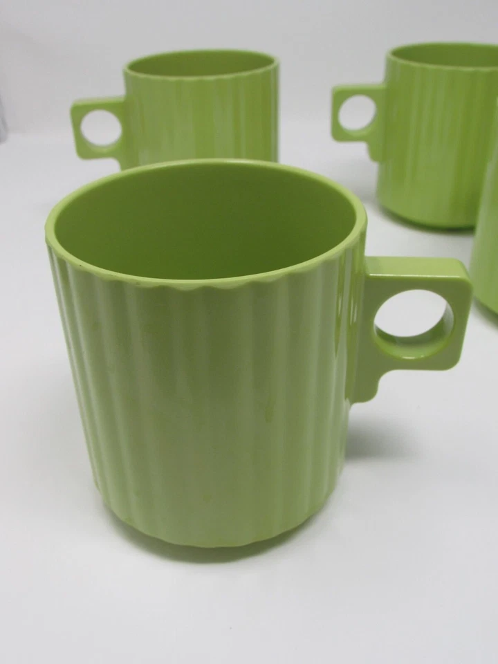 JUEGO RARO 6x TAZAS MOD JONATHAN ADLER HAPPY HOME PRECIO OBJETOS VERDE MELAMINA Foto 4 de 4