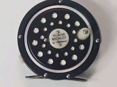 Shakespeare Pflueger Medalist 1494 CJ Fly Reel w/ Line & Backing JAPAN |  eBay