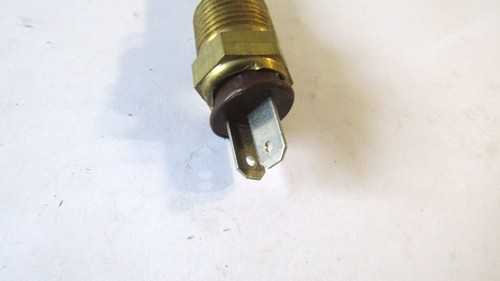 Engine Coolant Temperature Sensor Standard TX38 - Picture 4 of 4