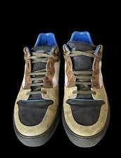 BALENCIAGA Green Paneled Leather and Cracked-Nubuck Sneakers sz 41 EU